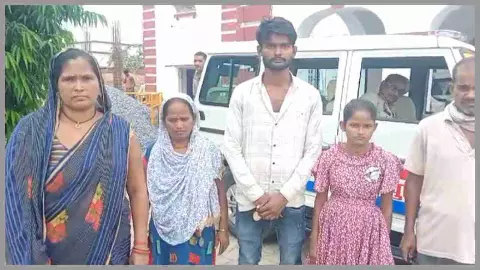 Basti News : दंबगों ने महिला और बच्चों को घर में घुसकर पीटा, एसपी से कार्रवाई की मांग Basti News : दंबगों ने महिला और बच्चों को घर में घुसकर पीटा, एसपी से कार्रवाई की मांग