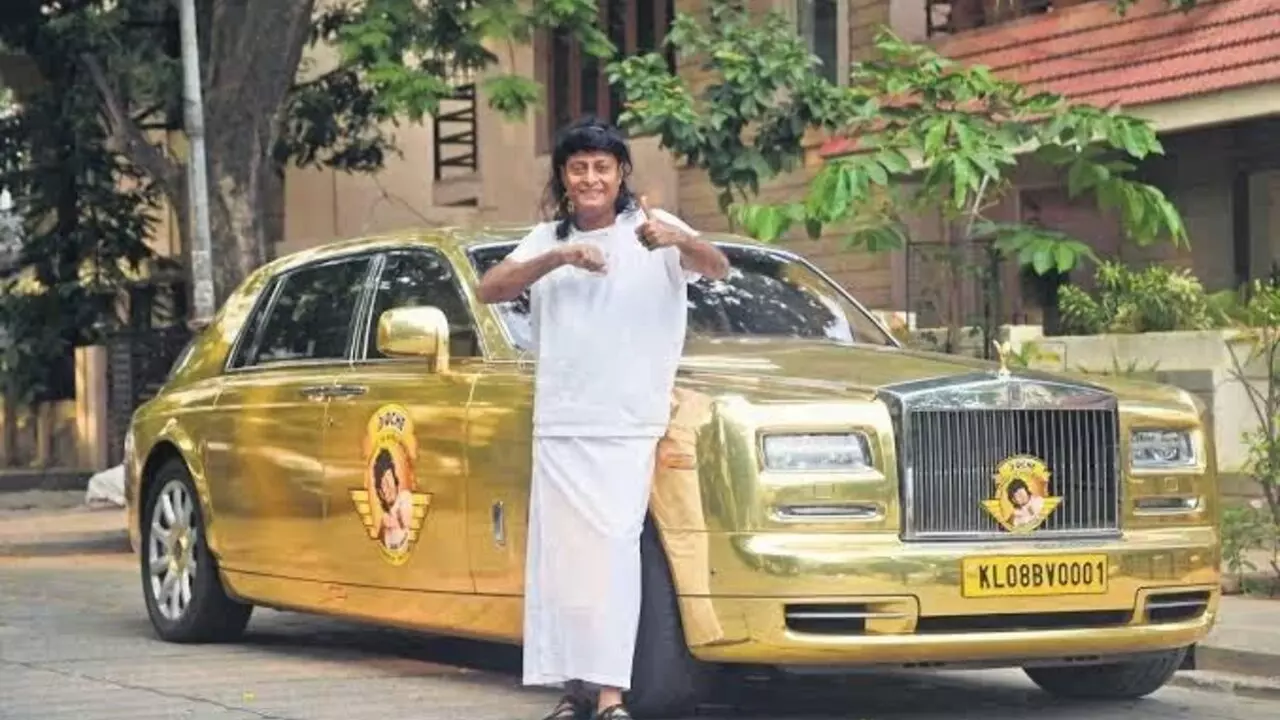 Rolls-Royce Taxi: इस बिजनेसमैन ने अपनी लग्जरी कार को बना दिया टैक्सी, किराया जान चौंक जाएंगे