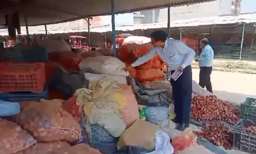 Raebareli News: लहसुन में मिलावट को लेकर एफएसडीए की टीम ने की छापेमारी, जिले में मचा हड़कंप