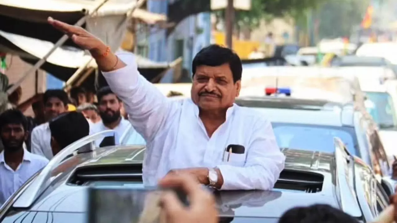 Shivpal Singh Yadav Cars: अखिलेश के चाचा इस लग्जरी कार की करते हैं सवारी, जानें शिवपाल का कार कलेक्शन