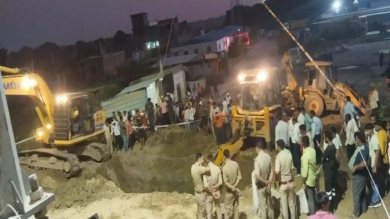 Major accident due to negligence of PNC Infratech, 2 workers died and 1 injured due to soil collapse