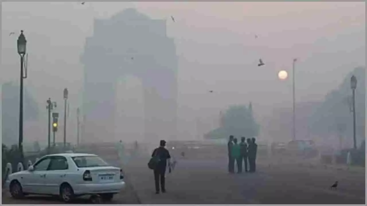 Air Pollution : जहरीली होती हवा से गहराता सांसों का संकट