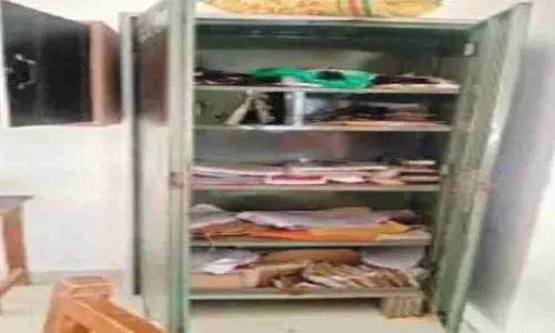 Hardoi News: चोरों ने 19 दिन में दो बार बनाया विद्यालय को अपना निशाना, लाखों रुपये व कागजात लेकर हुए फरार