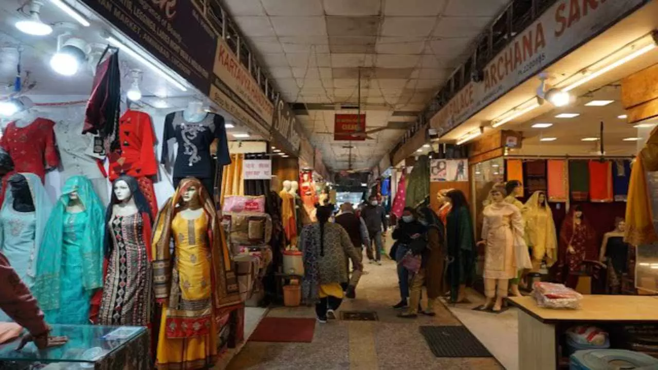 Diwali Shopping In Lucknow