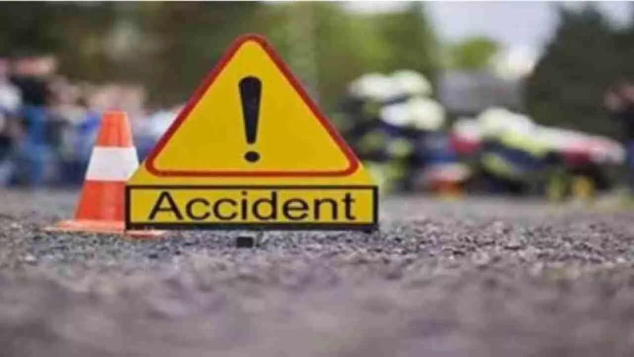 Etawah road accident