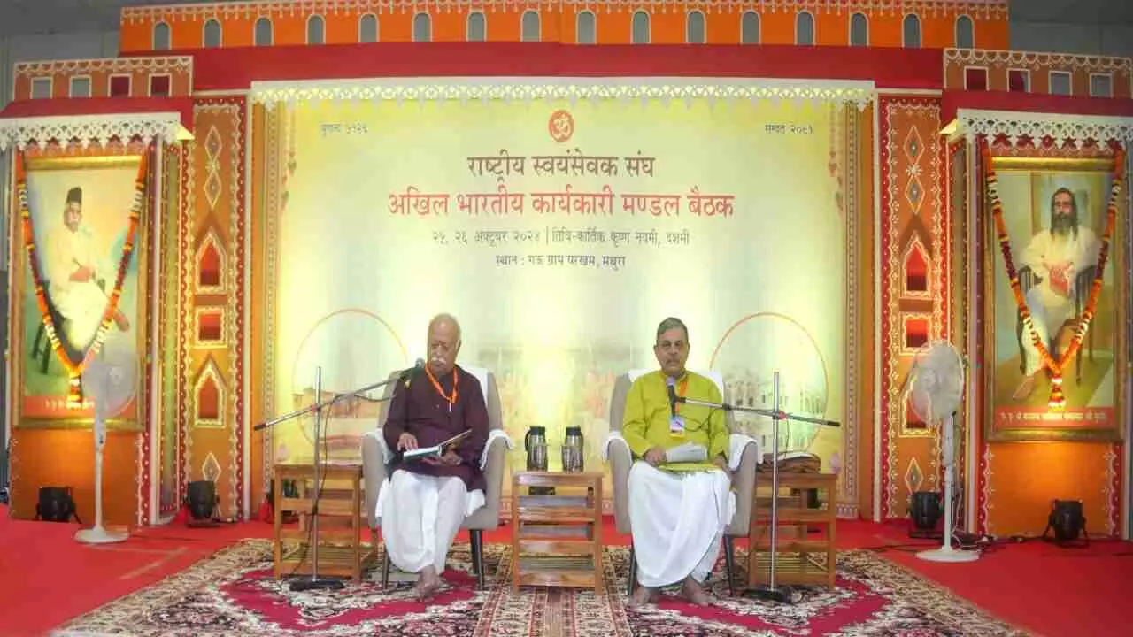 Dr. Mohan Bhagwat and Dattatreya Hosabale