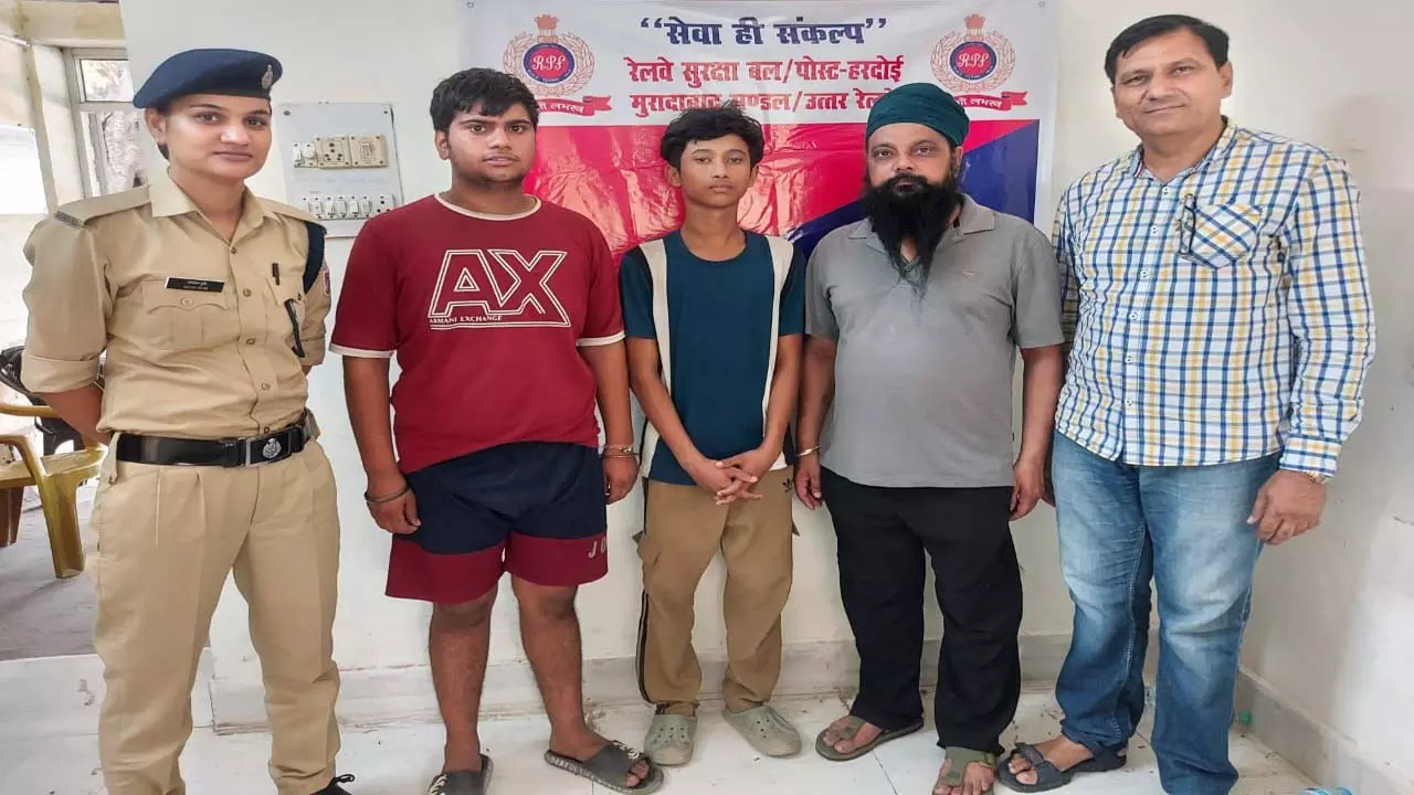 Hardoi Railway Protection Force recovered two teenagers who had fled from Chandigarh