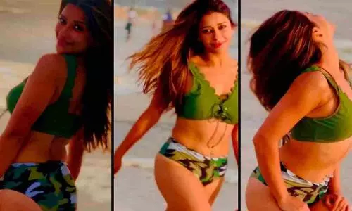 Nyra Banarjee Hot Video