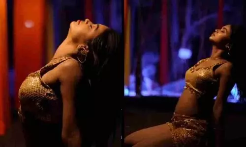 Hot Girl Video: MMS के बाद इस सोशल मीडिया गर्ल का एक और वीडियो वायरल, देख हैरान हुए यूजर्स