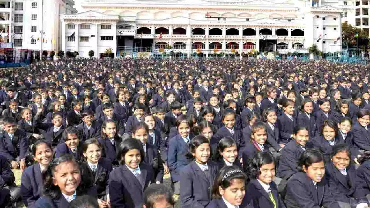 Worlds Biggest School in U.P