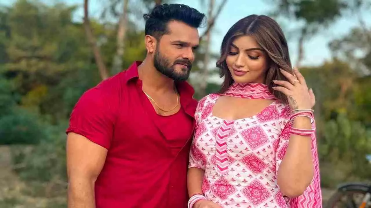 Khesari Lal Yadav Akanksha Puri Video