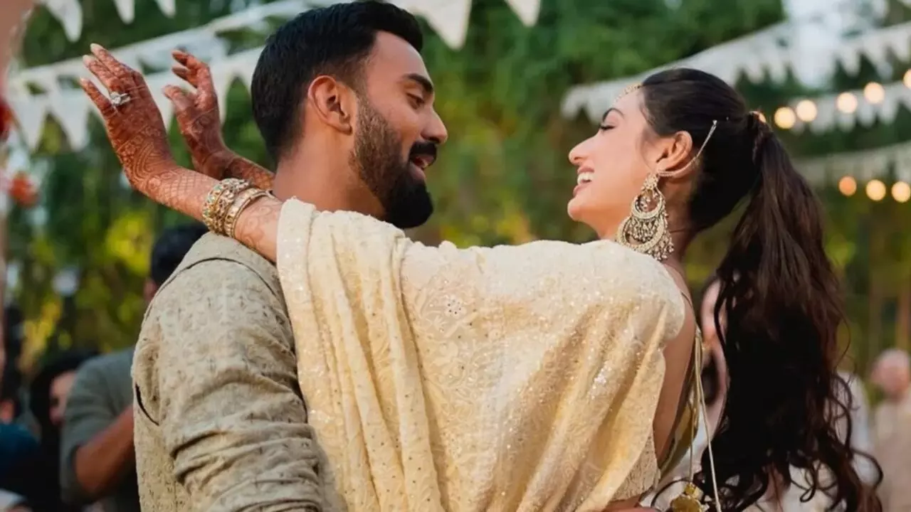 KL Rahul-Athiya Shetty Net Worth: जानें कितने अमीर हैं होने वाले मम्मी-पापा अथिया शेट्टी और केएल राहुल