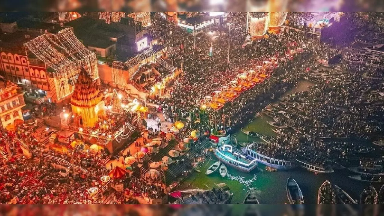 Dev Diwali 2024: देव दिवाली पर इन चीजों का दान करने से खुल जाएगी किस्मत, मिलेगी खुशियां ही खुशियां