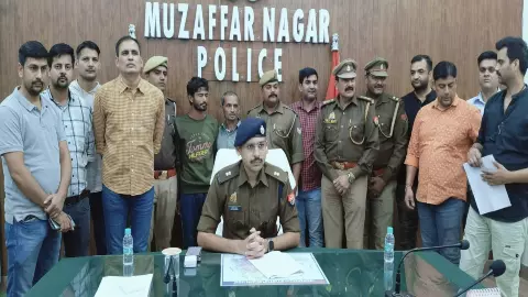 Muzaffarnagar News: तमंचा फैक्ट्री पर पुलिस की रेड, हथियारों का जखीरा बरामद, दो अभियुक्त गिरफ्तार