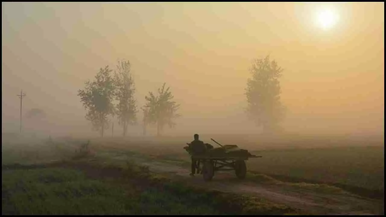 Aaj ka Mausam : यूपी में तेजी से बदल रहा मौसम का मिजाज, इन 32 जिलों के लिए अलर्ट जारी