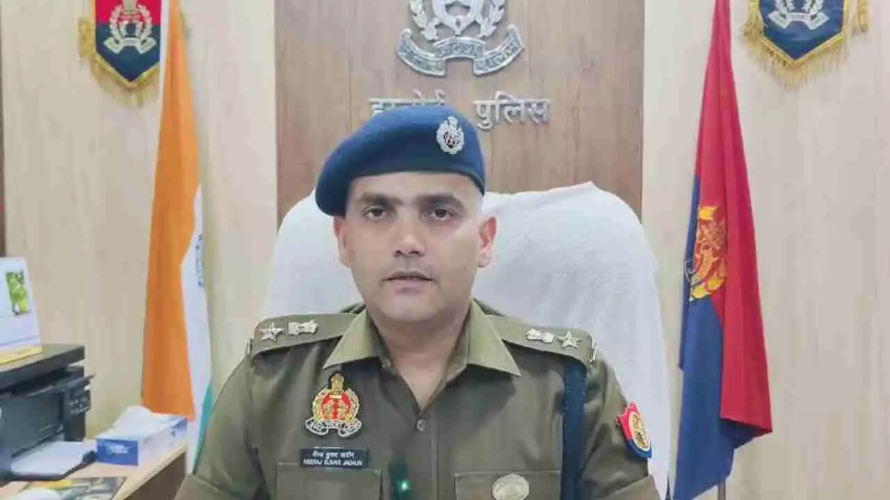 Hardoi News: कपड़ा व्यापारी ने रची थी लूट की कहानी, पुलिस ने किया खुलासा, अब होगी कार्यवाही