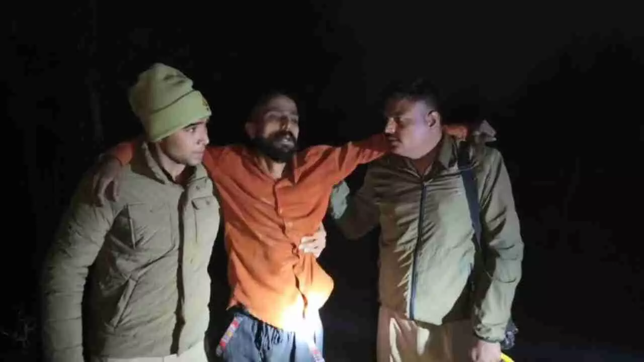 Bareilly News: पुष्पेंद्र की हत्या करने वाले 25 हजार इनामी दो बदमाशों को पुलिस ने मुठभेड़ में किया गिरफ्तार