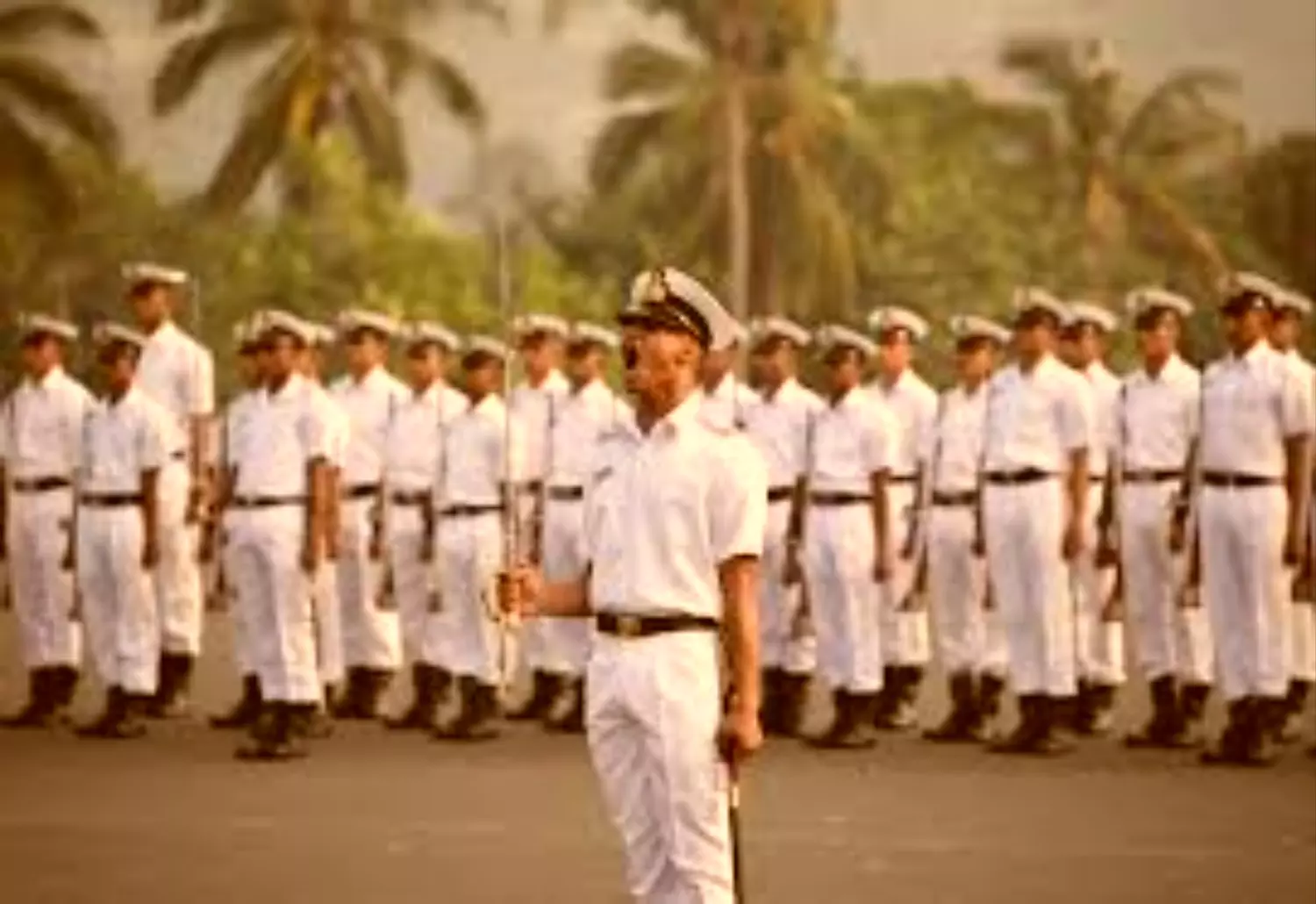 Indian Navy Vacancy: इंडियन नेवी मे 12 वी पास कैडेट के लिए अधिसूचना हुई जारी, जानें रजिस्ट्रेशन प्रक्रिया संबंधी जानकारी