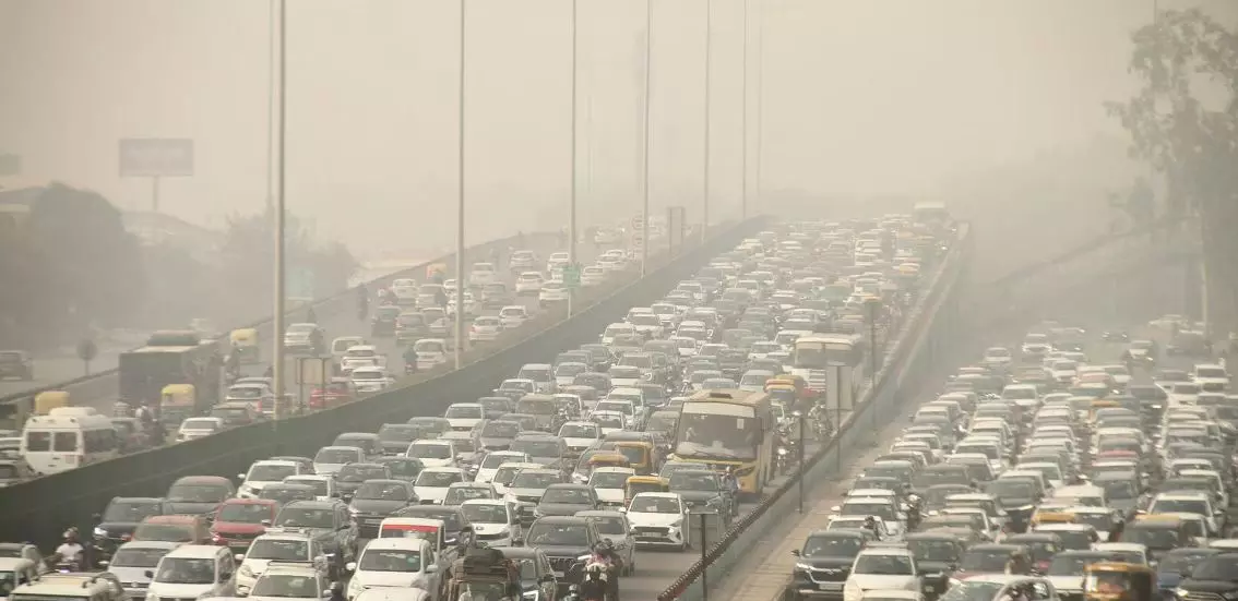 Delhi Pollution: बढ़ते प्रदूषण के बीच दिल्ली में लागू हो सकता है ऑड-ईवन! प्रदूषण खतरनाक स्तर पर