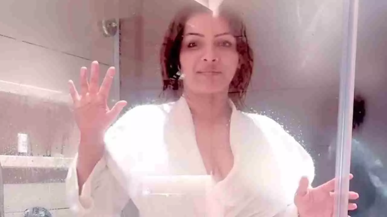 Yamini Malhotra Sexy Video: बिग बॉस की नई वाइल्ड कार्ड यामिनी मल्होत्रा का बाथरूम वीडियो वायरल, देखें