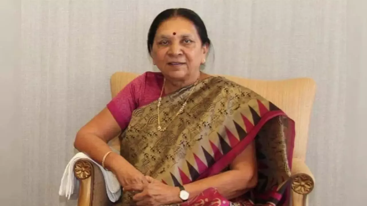 Anandiben Patel Birthday: इस दुर्घटना ने टीचर से बना दिया नेता, आनंदीबेन पटेल से जुड़ा ये किस्सा है बहुत दिलचस्प