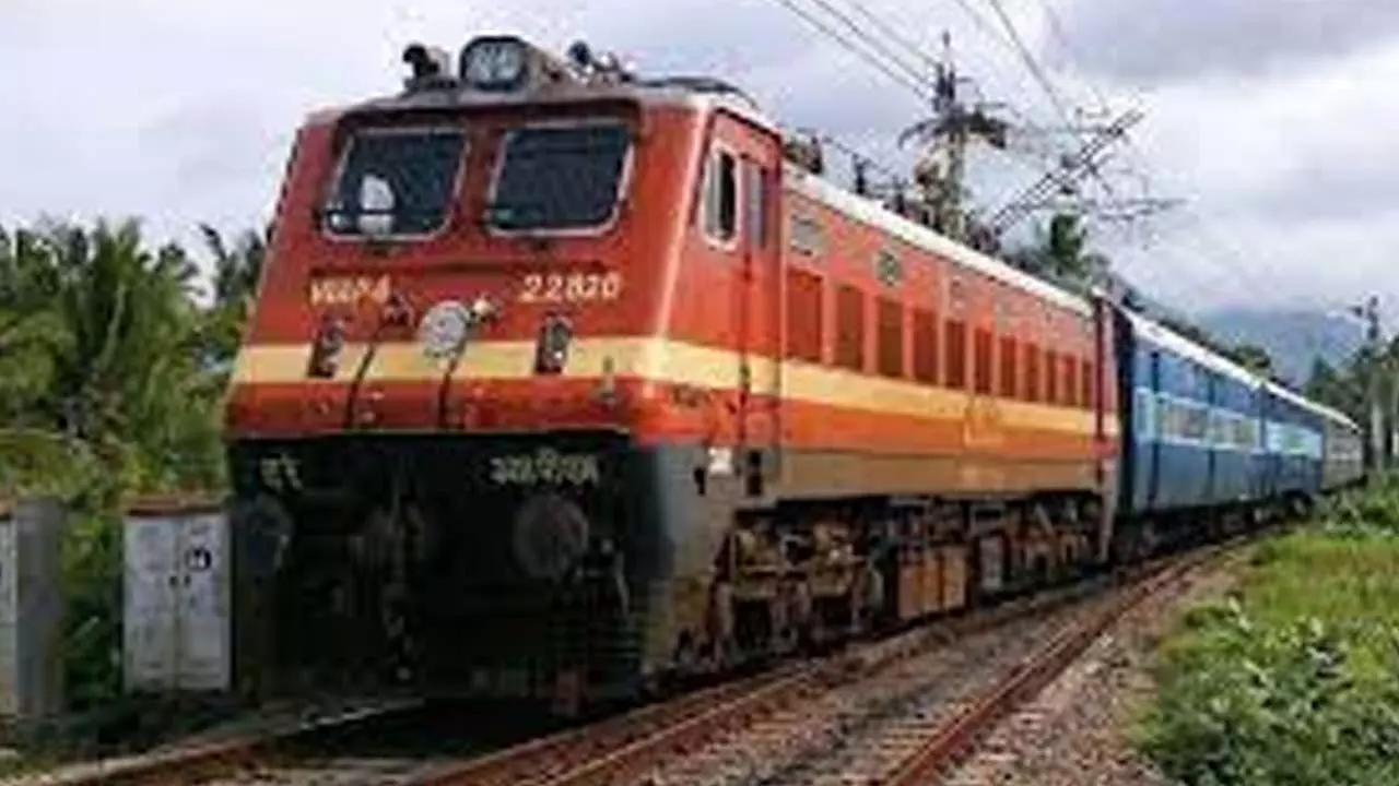 Railway worker cheated Rs 10 lakh from welding mechanic on pretext of job offer, Attara police register case