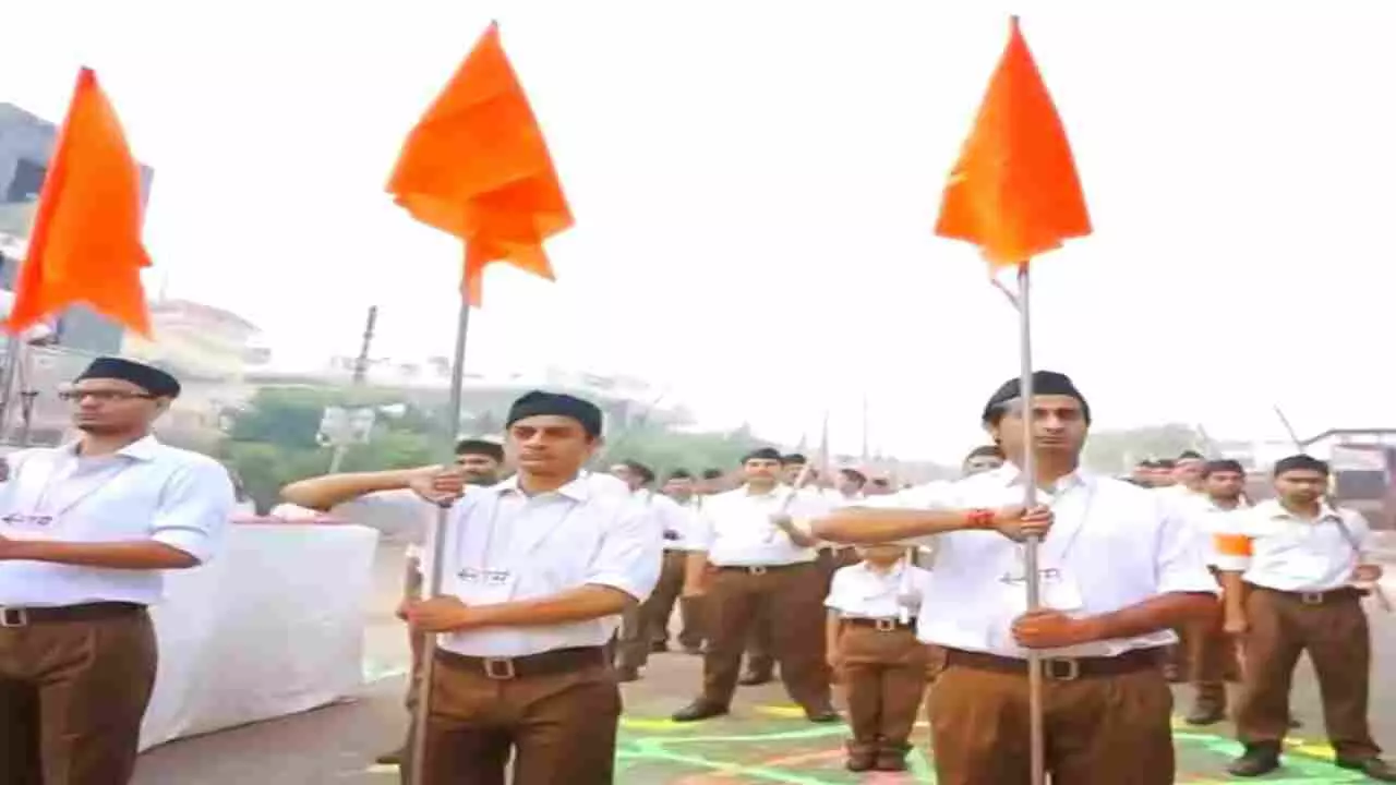 Ayodhya News: विश्व हिन्दू परिषद के सभी सांगठनिक कार्यक्रम महाकुंभ में, कचरे पर नियंत्रण संभालेगा RSS