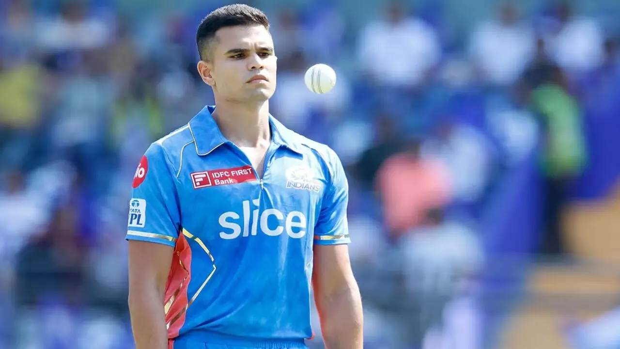 Arjun Tendulkar IPL: सचिन तेंदुलकर के बेटे जीते हैं आलीशान जिंदगी, पढ़े-लिखे भी खूब, जानें नेटवर्थ भी