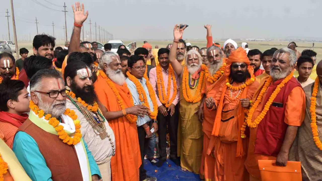 Kumbh 2025: महाकुंभ में रामानुज सम्प्रदाय की एंट्री, बसने लगा आचार्यबाड़ा