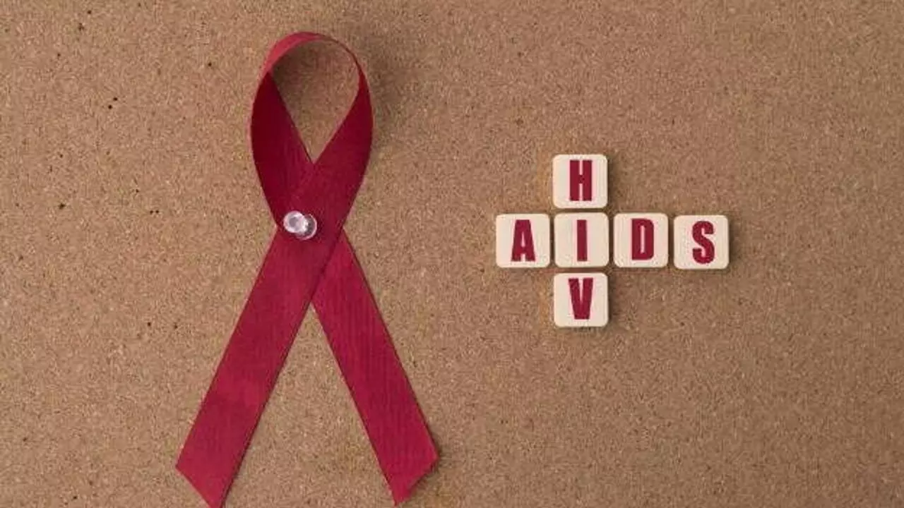 World AIDS Day: एड्स के बारे में फैले हैं ये झूठ, कहीं आप भी तो नहीं कर रहे इन मिथकों पर यकीन