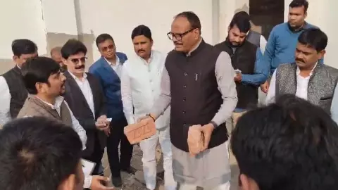 Deputy Chief Minister Brijesh Pathak inspects trauma center Gaushala Deputy Chief Minister Brijesh Pathak inspects trauma center Gaushala