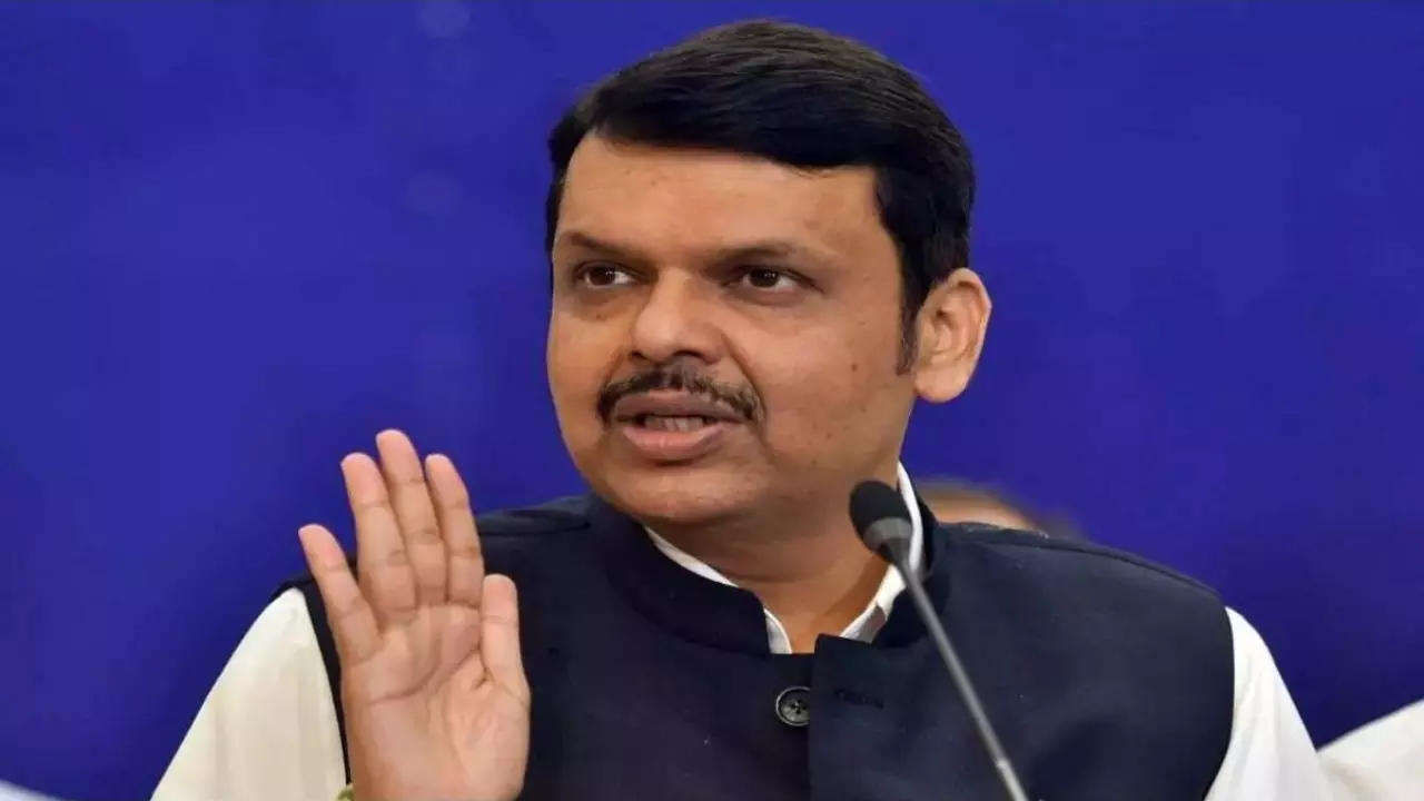 Maharashtra Politics: फडणवीस के पक्ष में उतरा संघ,भाजपा नेतृत्व को दिया साफ संदेश, ऐलान में देरी पर जताई नाराजगी