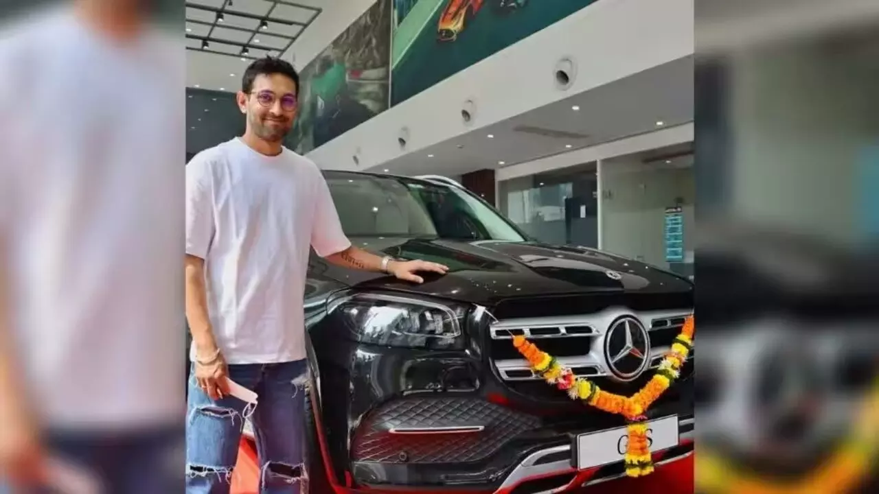 Vikrant Massey Luxury Cars: विक्रांत मेसी के पास है एक से बढ़कर एक कारें, यहां देखें कलेक्शन