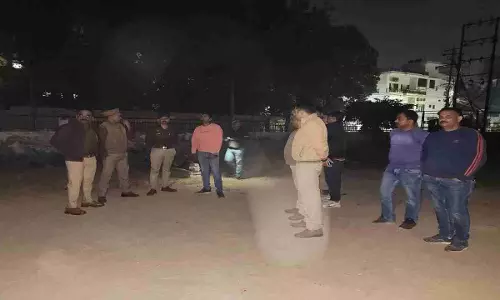 Lucknow Crime: विकासनगर में इंस्पेक्टर की बेटी से पर्स लूटने वाले आरोपी सगे भाई देर रात मुठभेड़ में गिरफ्तार