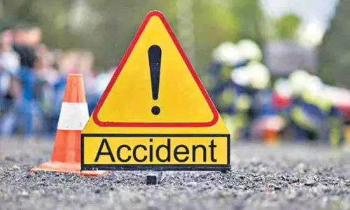 car hit Walking woman in Sadar Kotwali Fatehpur mai hit and run
