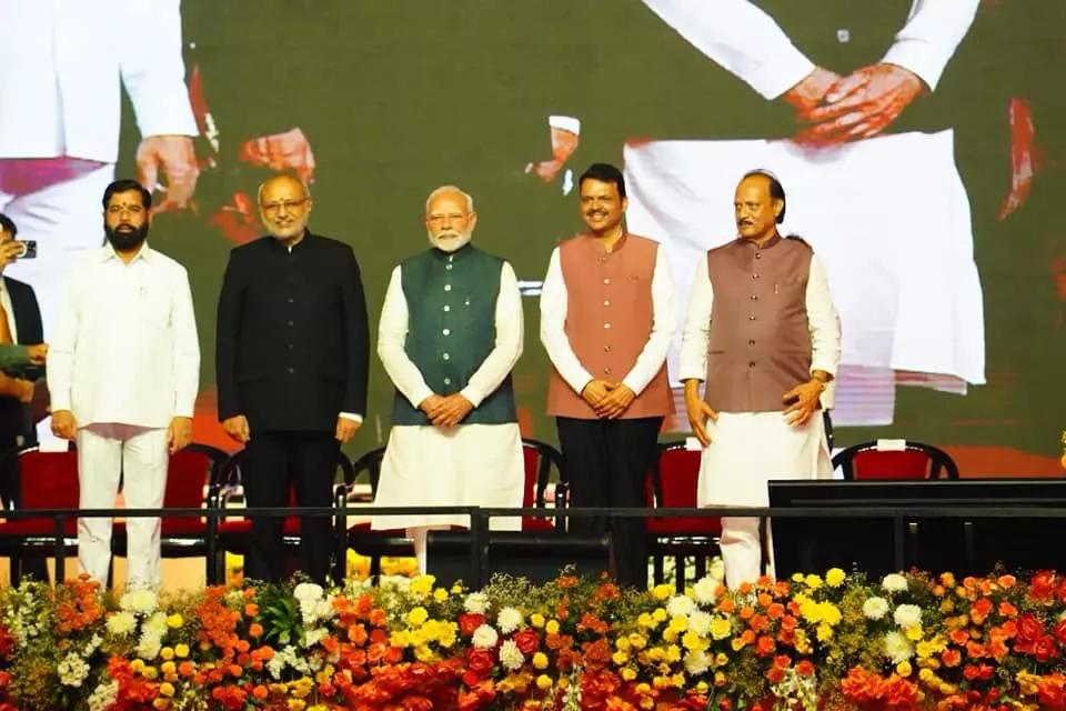 Maharashtra CM Oath Ceremony: महाराष्ट्र में महायुति सरकार, देवेंद्र फडणवीस बने सीएम, शिंदे-पवार बने डिप्टी सीएम