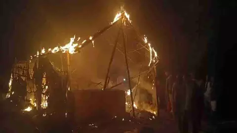 Barabanki News: खाने में देरी पर मचा बवाल, दबंगों ने फूंक दिया ढाबा, फिर पुलिस ने लिया एक्शन