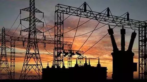 Electricity employees and engineers hold Kali Patti for whole day on December 10 to protest against privatization of electricity Electricity employees and engineers hold Kali Patti for whole day on December 10 to protest against privatization of electricity