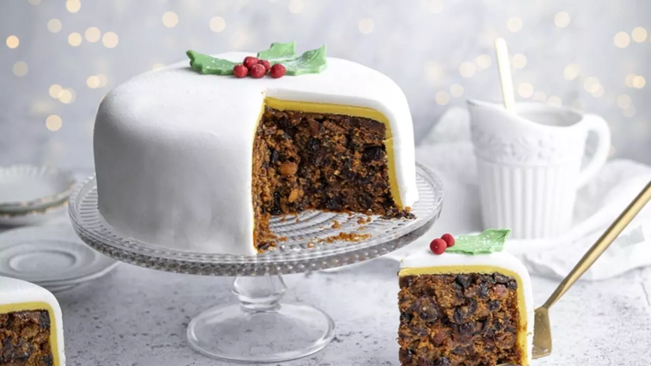 Christmas Cake Tradition In Different Countries: इन देशों में बेहद अलग हैं क्रिसमस केक से जुड़ी परम्पराएं