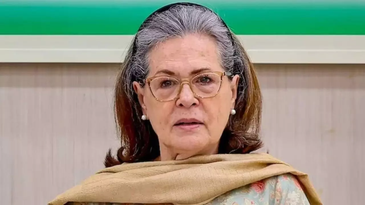 Sonia Gandhi Net Worth: कितनी अमीर हैं गांधी-नेहरू परिवार की बहू सोनिया गांधी, जानें कुल संपत्ति