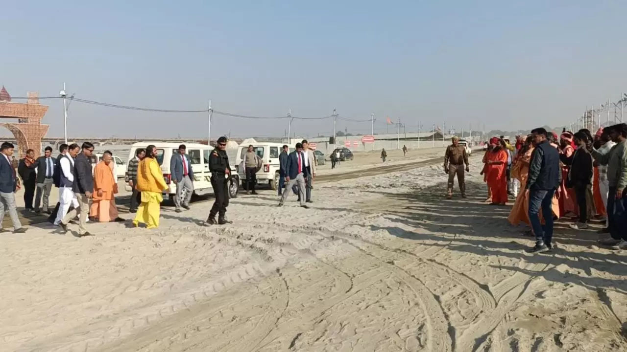kumbh 2025 CM Yogi Adityanath inspect the preparations of MahaKumbh in Prayagraj news up ki khabar