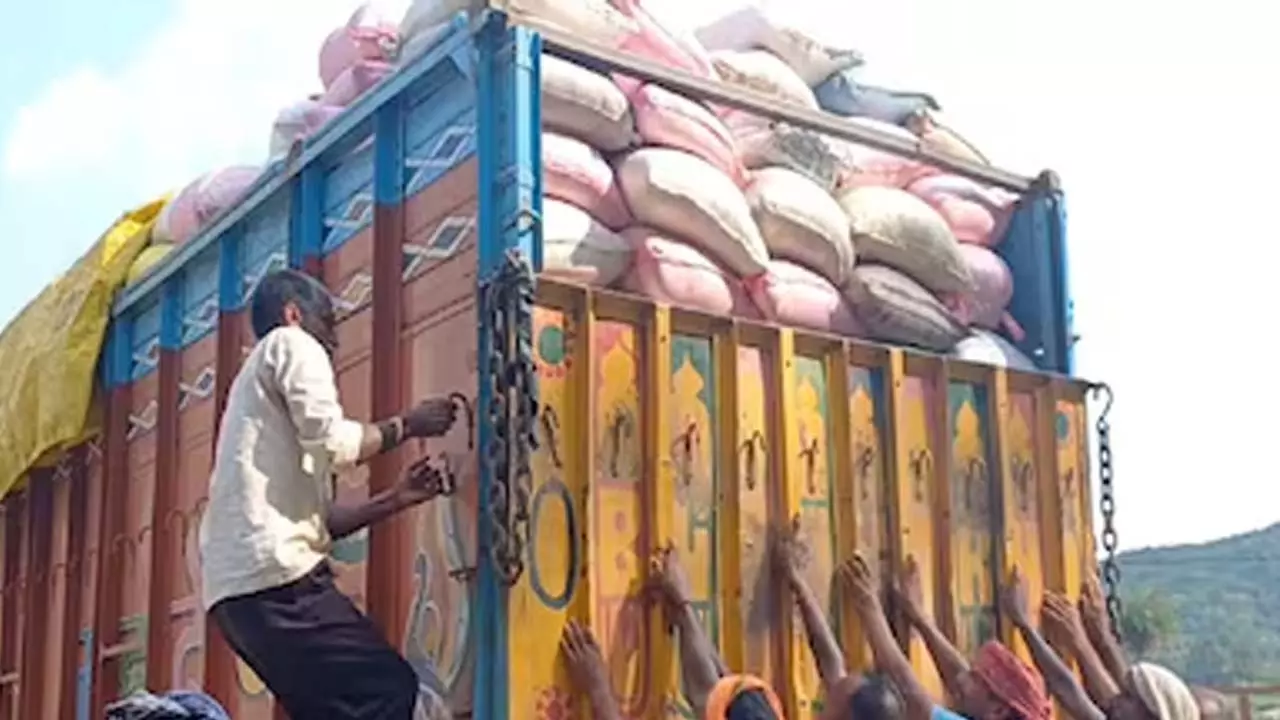 SDM imposes fine of Rs 3 lakh on 68 tonnes of seized rice, no preliminary registration