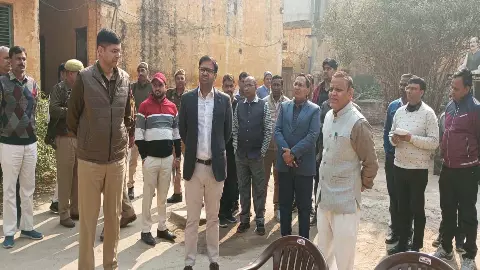 Firozabad News: PCS preliminary exam conducted on December 22, DM, SSP inspected exam centres Firozabad News: PCS preliminary exam conducted on December 22, DM, SSP inspected exam centres