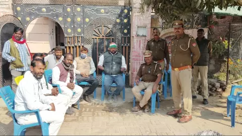 Shravasti News: विधानसभा घेराव करने जा रहे कांग्रेस कार्यवाहक जिलाध्यक्ष समेत अन्य कांग्रेस कार्यकर्ता को आवास पर पुलिस ने किया नजर बन्द