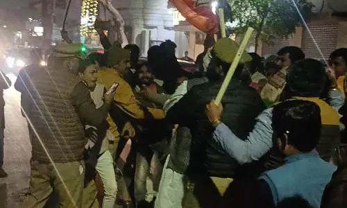 clash between Congress Party and BJP Youth Front workers