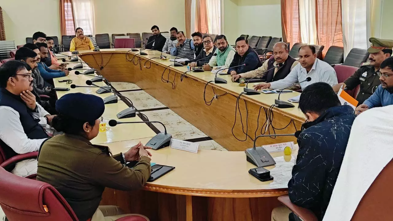 traders demand parking transport SP in meeting of traders