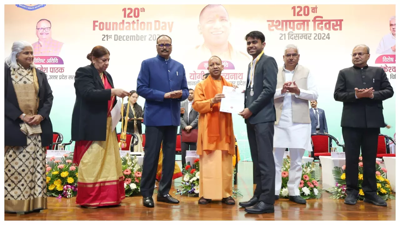 KGMU 120 Foundation Day (Pic- Newstrack)