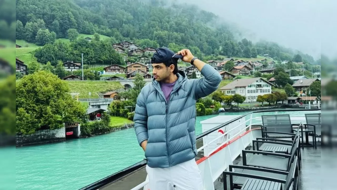 Neeraj Chopra Birthday: एक विज्ञापन से करोड़ों कमाते हैं नीरज चोपड़ा, सबसे महंगी खिलाड़ियों में शामिल, जानें नेटवर्थ