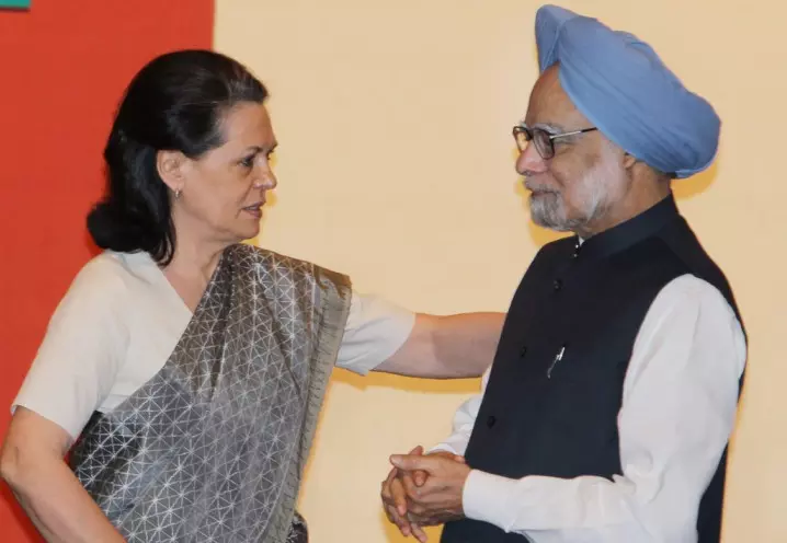 Sonia Gandhi and Manmohan Singh