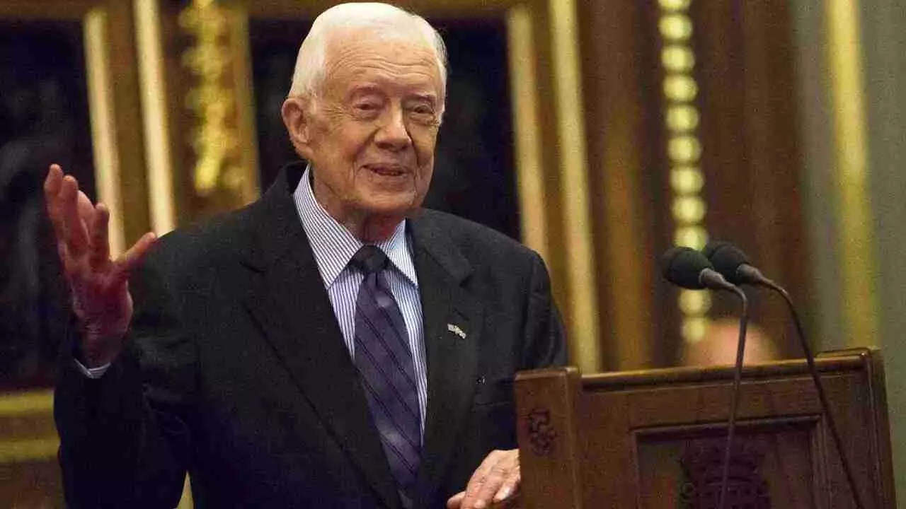 Jimmy Carter dies